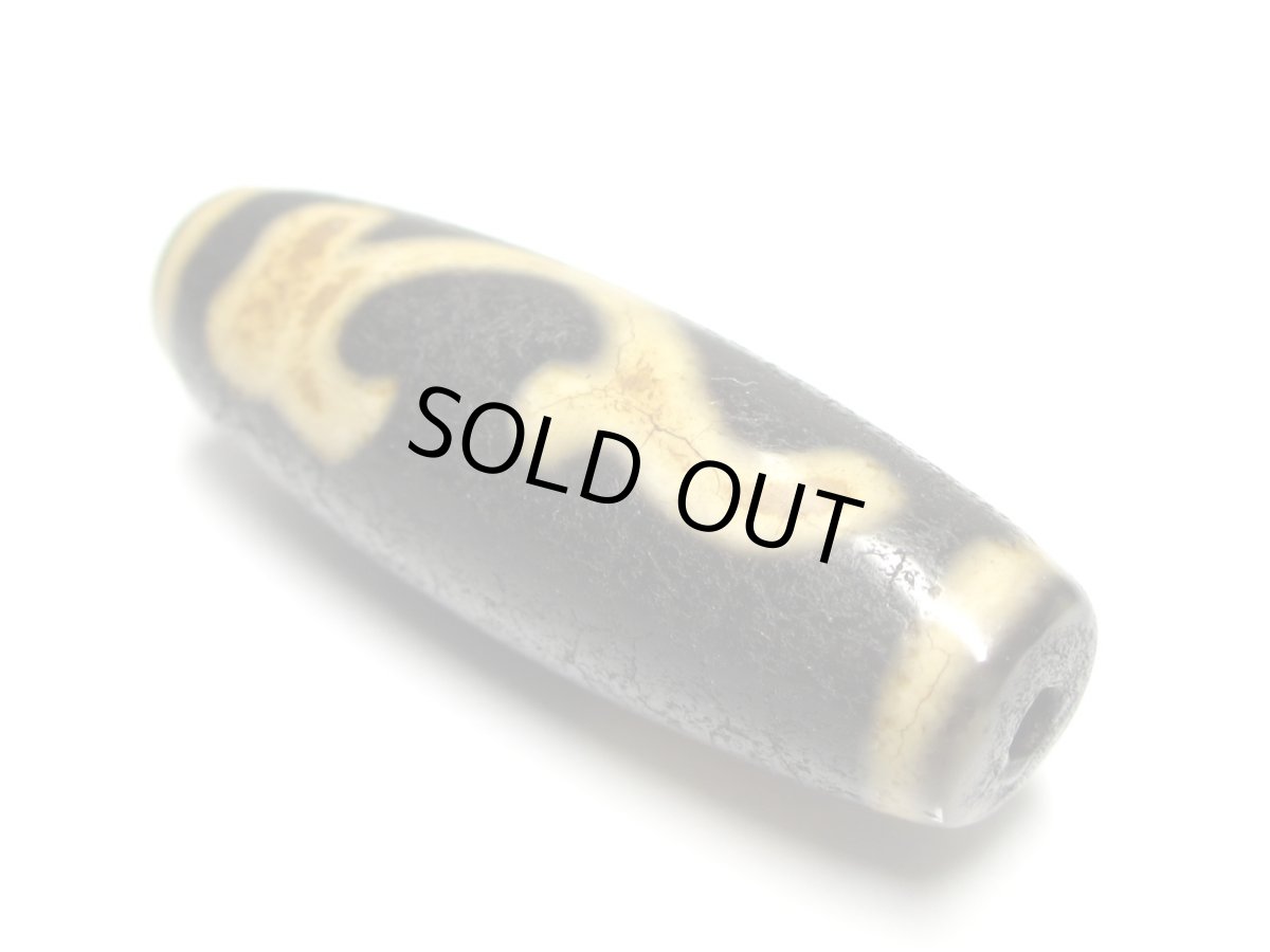 画像2: 風化龍紋・如意樹(緑度母)天珠 39mm (2)