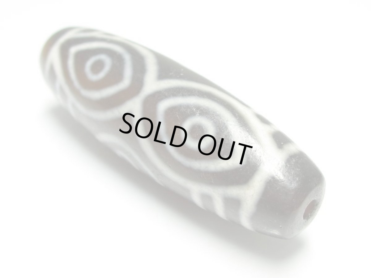 画像2: 風化龍鱗・龍眼天珠 48mm  (2)