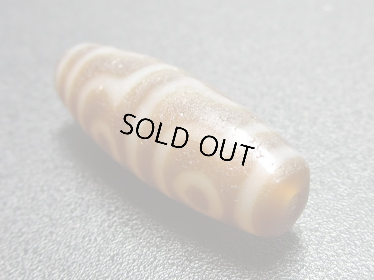 画像4: 骨董風・四眼天珠 37mm (4)