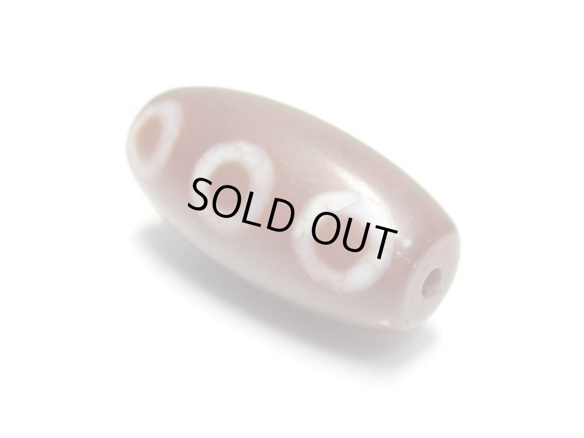 画像2: 老鉱朱砂紅・三眼 財宝天王天珠 31mm (2)