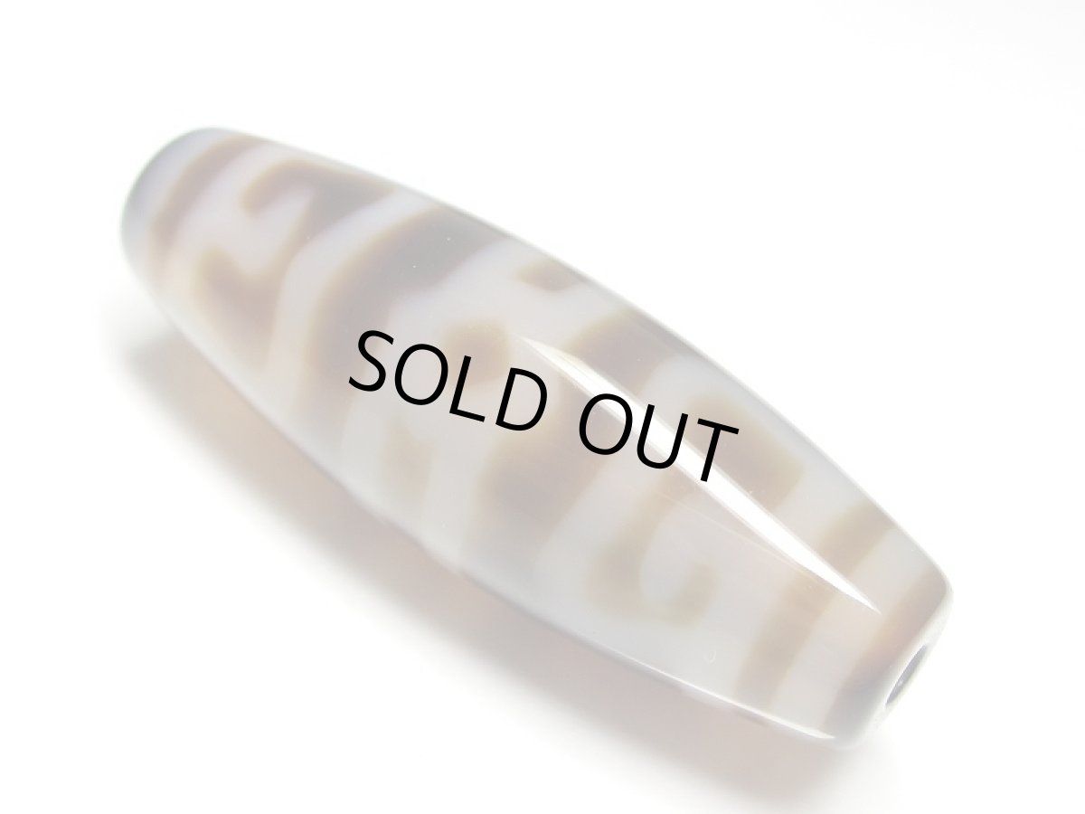 画像2: 透明感・蓮師法帽天珠 38mm (2)