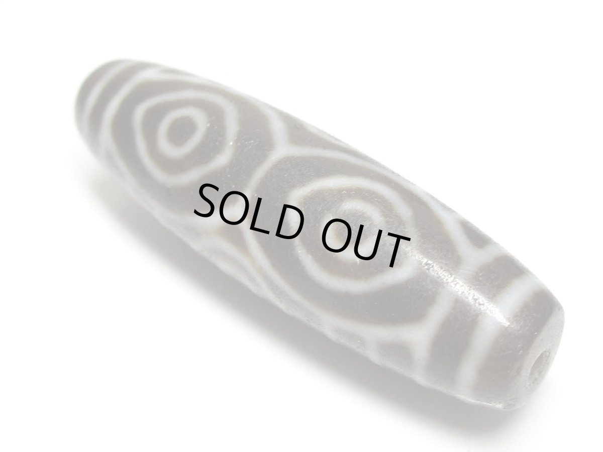 画像2: 風化龍鱗・龍眼天珠 48mm (2)