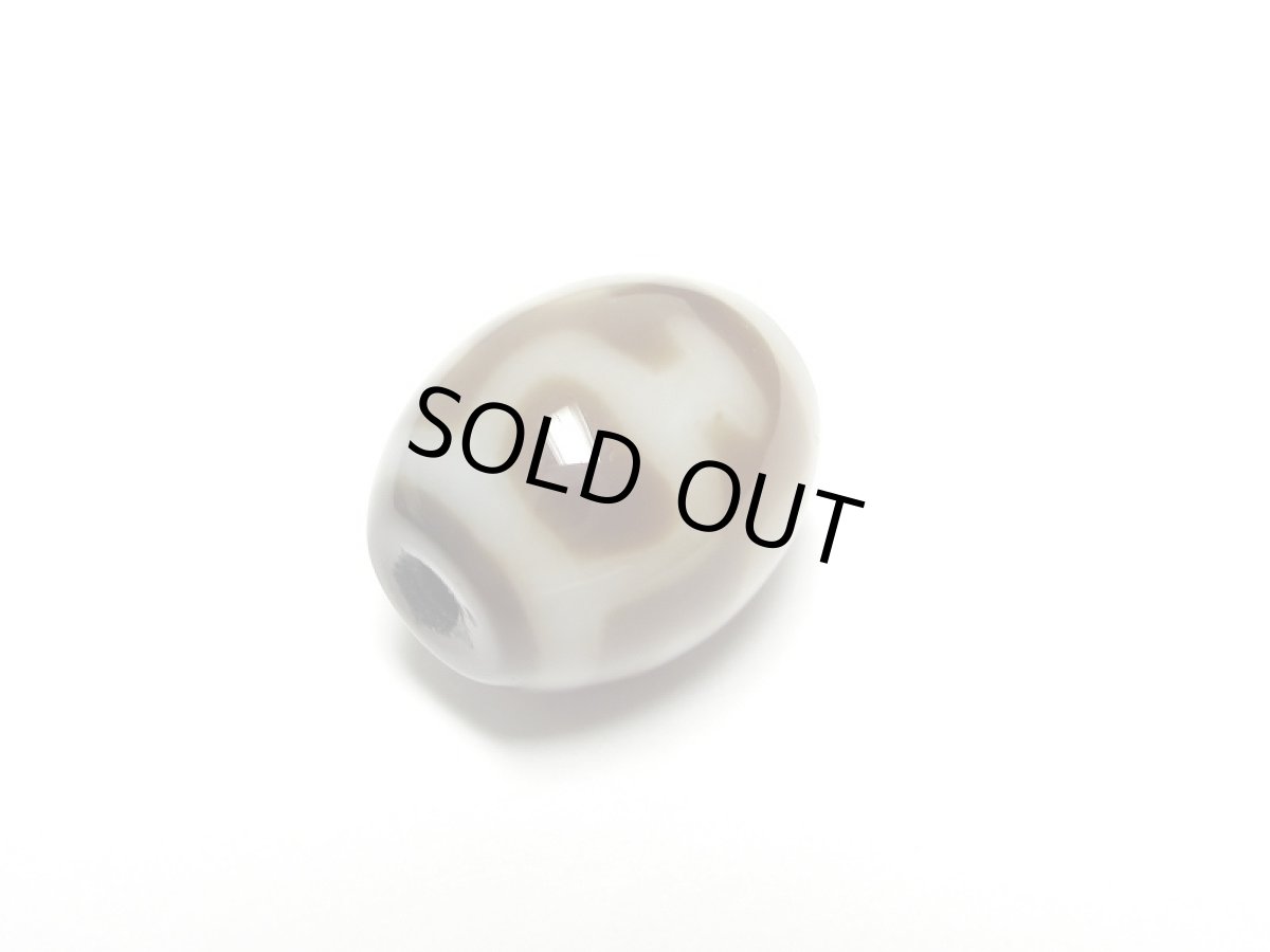 画像3: 黒地至純・宝瓶天珠 12mm (3)