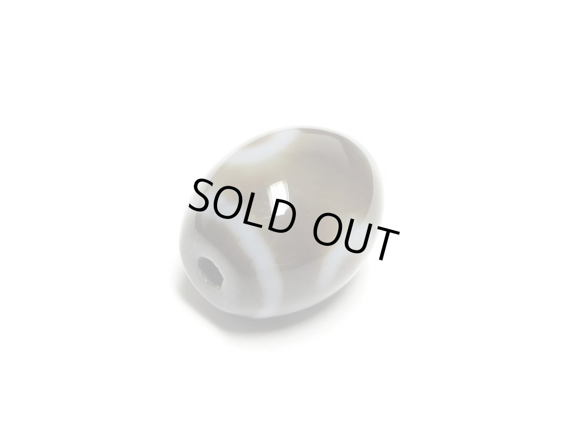 画像3: 黒地至純・金銭鉤天珠 12mm (3)