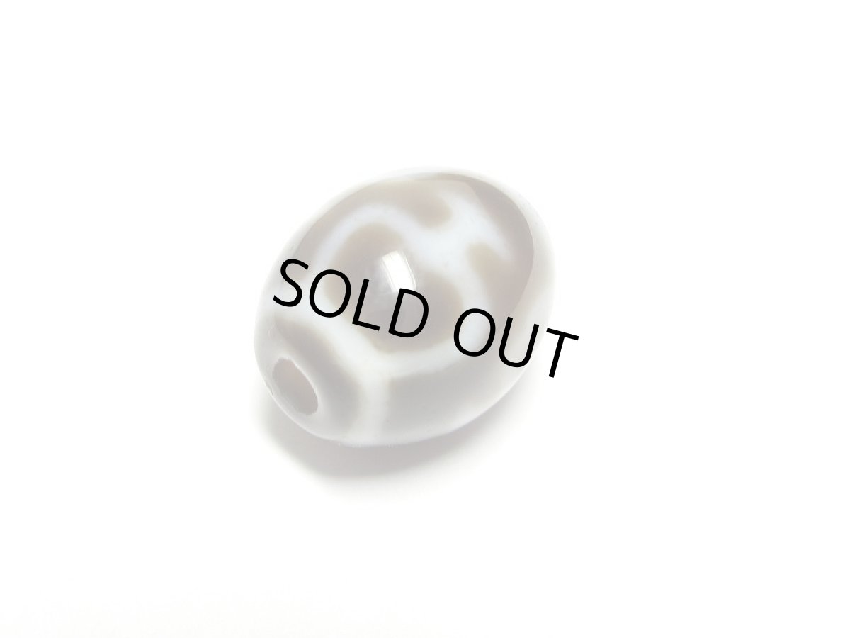 画像3: 黒地至純・宝瓶天珠 12mm (3)