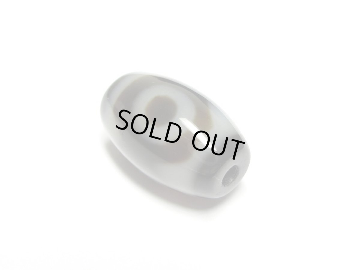 画像2: 黒地至純・三眼天珠 15mm (2)