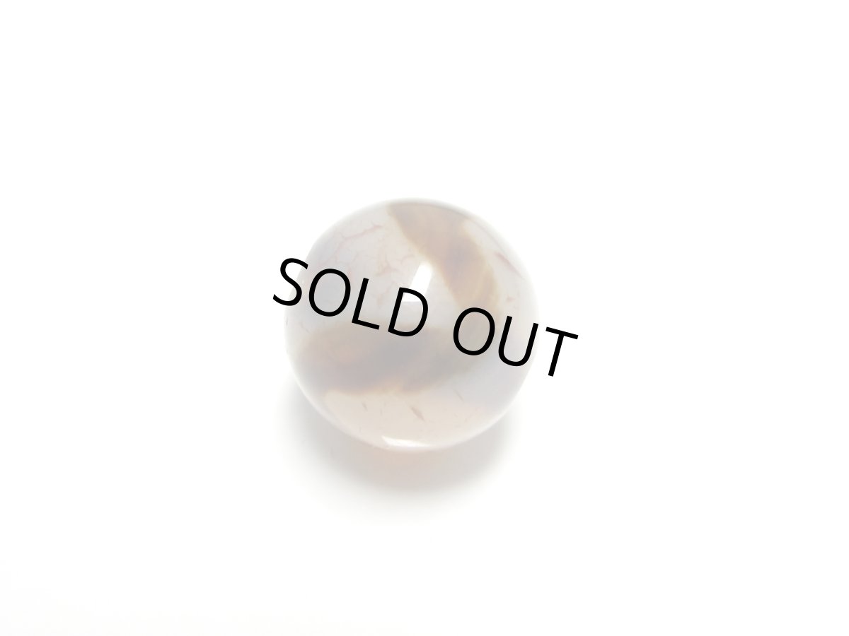 画像2: 紅鱗紋丸型天珠・虎牙天珠 10mm (2)