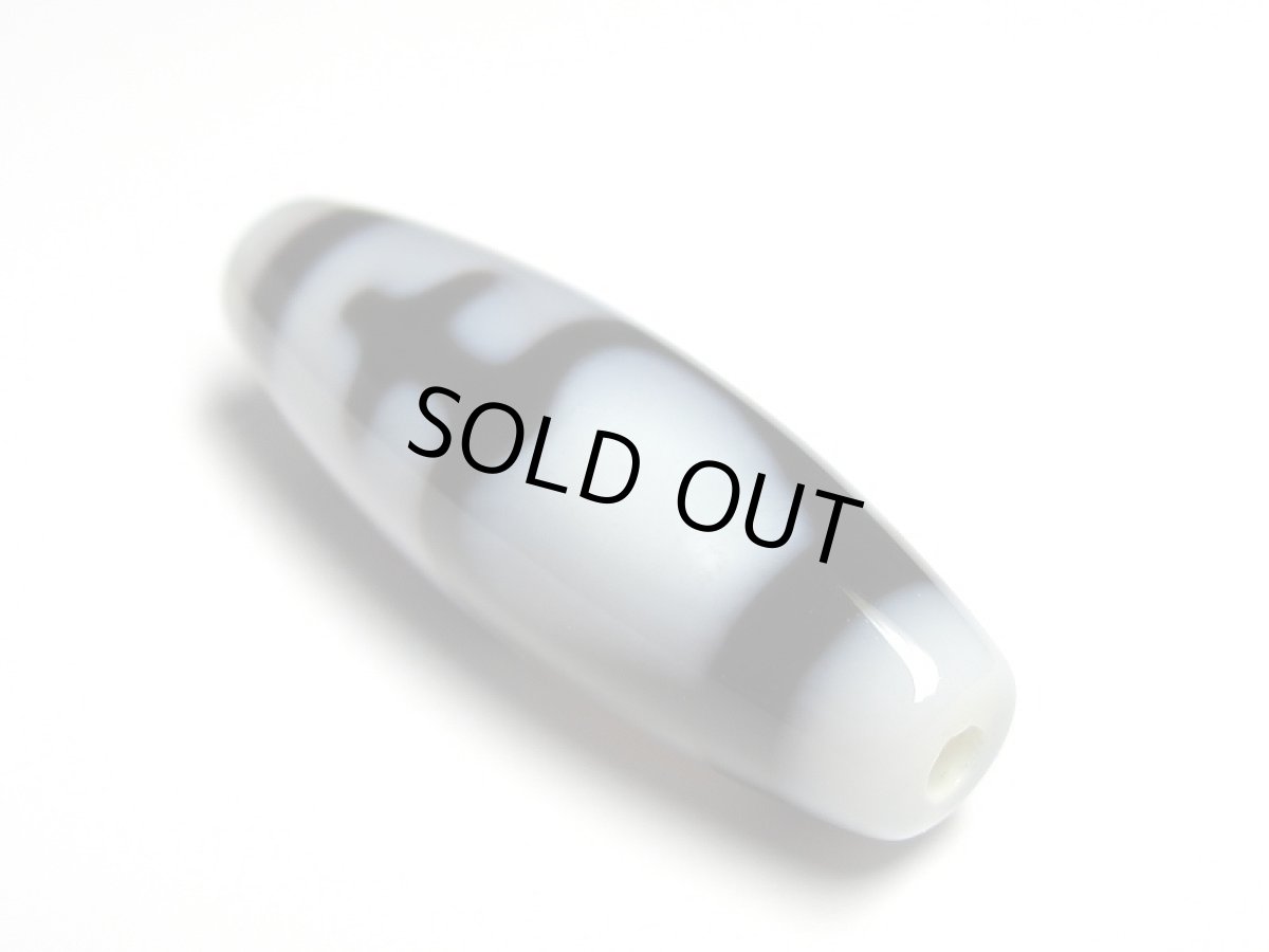 画像4: 白地至純・透明感 宝瓶天珠 37mm【160427】  (4)