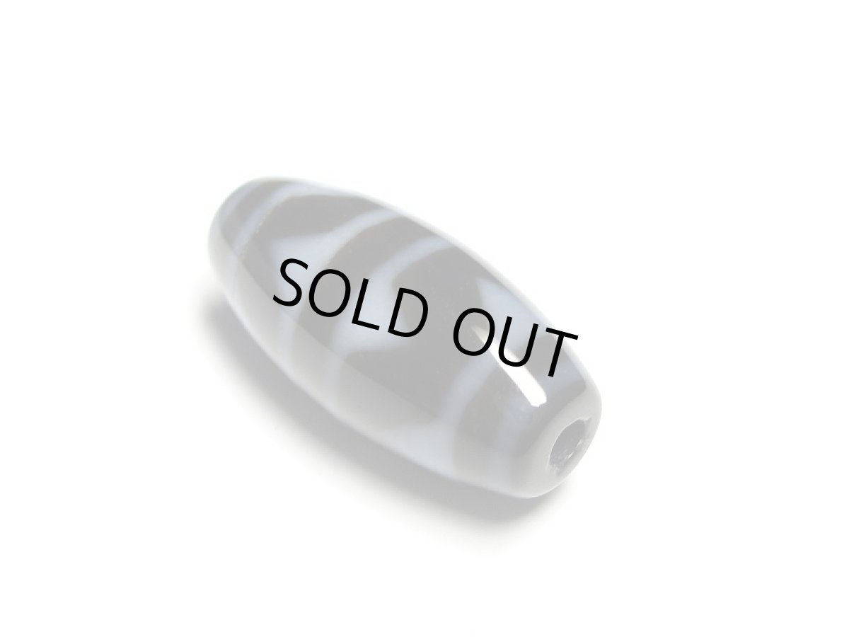 画像2: 黒地至純・四線虎牙天珠 2４mm【160427】 (2)