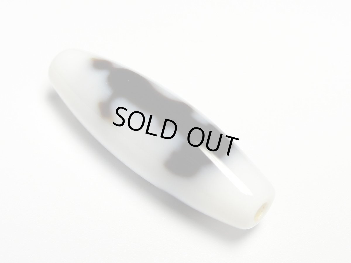 画像2: 白地至純・ 観音天珠 38mm【160427】  (2)