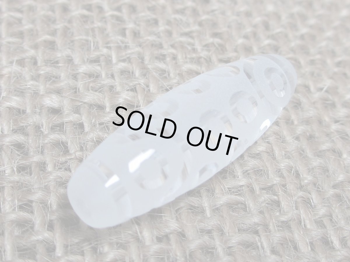 画像3: 彫刻水晶　二十一眼天珠 36.5mm (3)