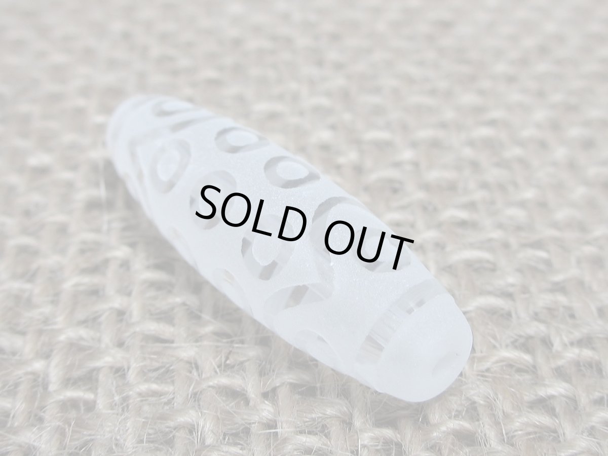 画像6: 彫刻水晶　二十一眼天珠 36.5mm (6)