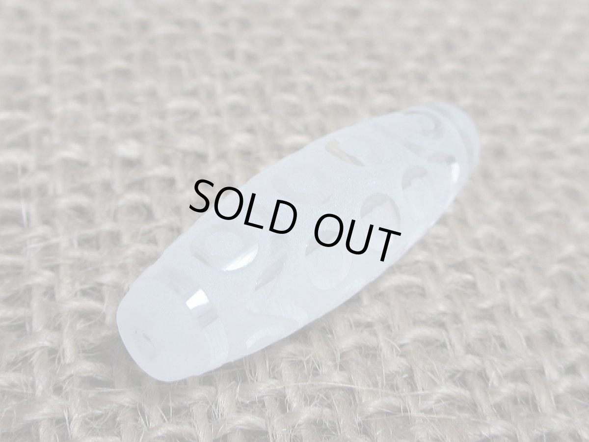 画像5: 彫刻水晶　二十一眼天珠 36.5mm (5)