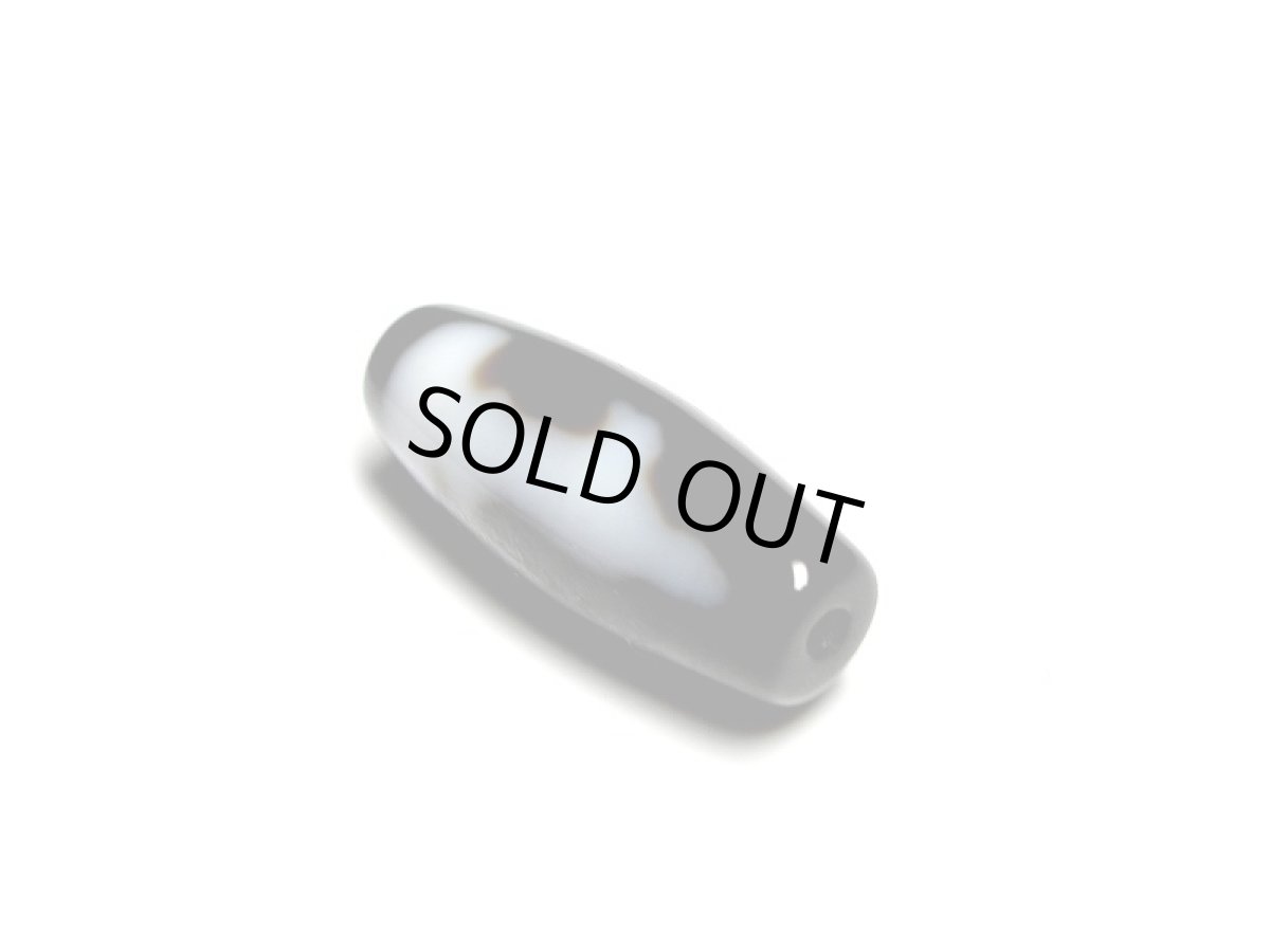 画像2: 黒地至純・観音天珠 19mm (2)