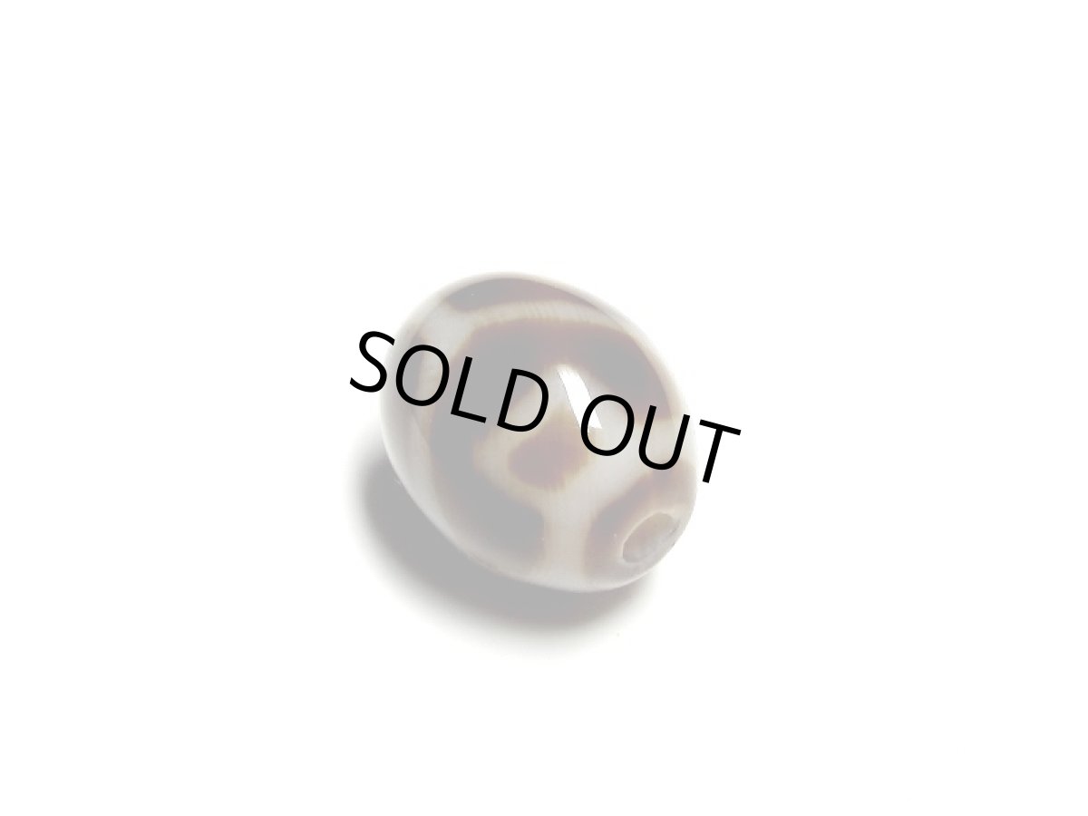 画像4: 黒地至純・亀甲蓮花天珠 12mm【160530】 (4)