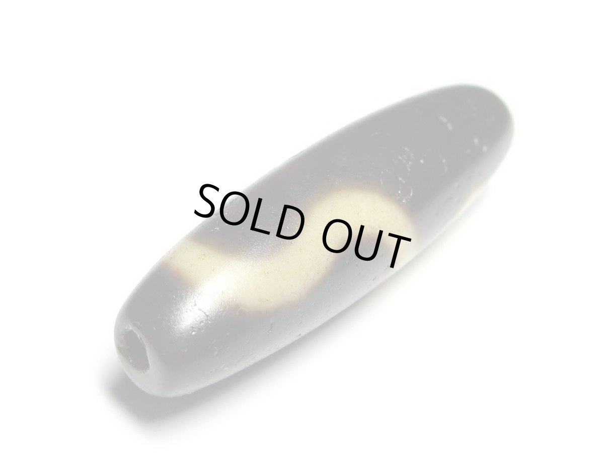 画像3: 風化龍鱗・白蛇天珠 39.5mm  (3)