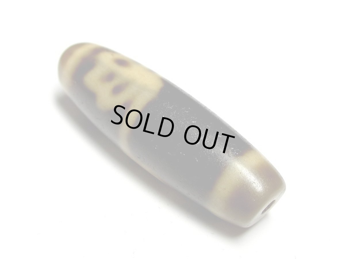 画像2: 風化龍鱗・仏手蓮花天珠 39mm (2)