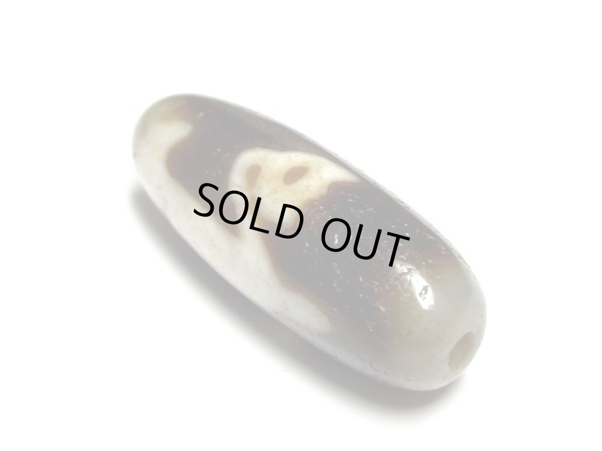 画像2: 風化龍鱗・観音水蓮花天珠 37.5mm (2)