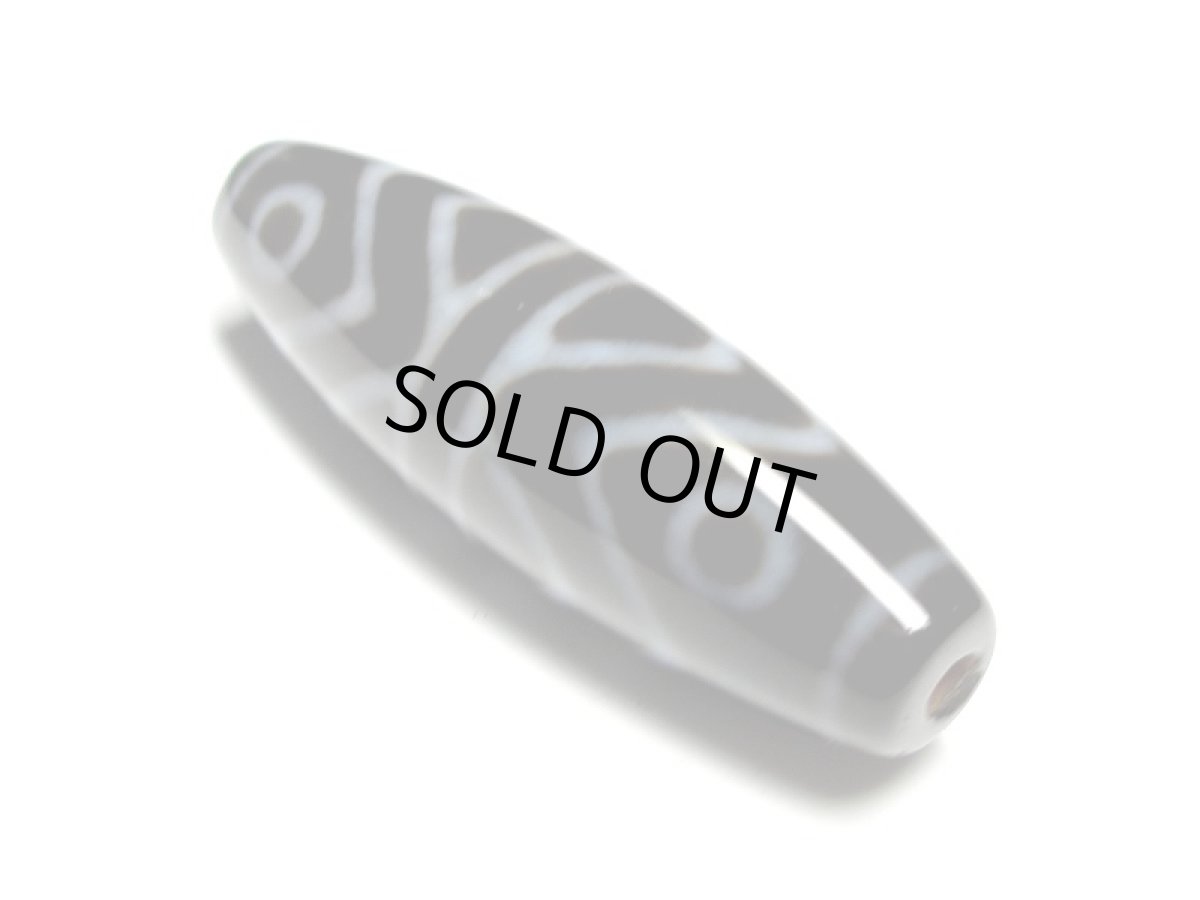 画像2: 黒地至純・金剛虎牙六眼天珠  40mm 【170220】 (2)