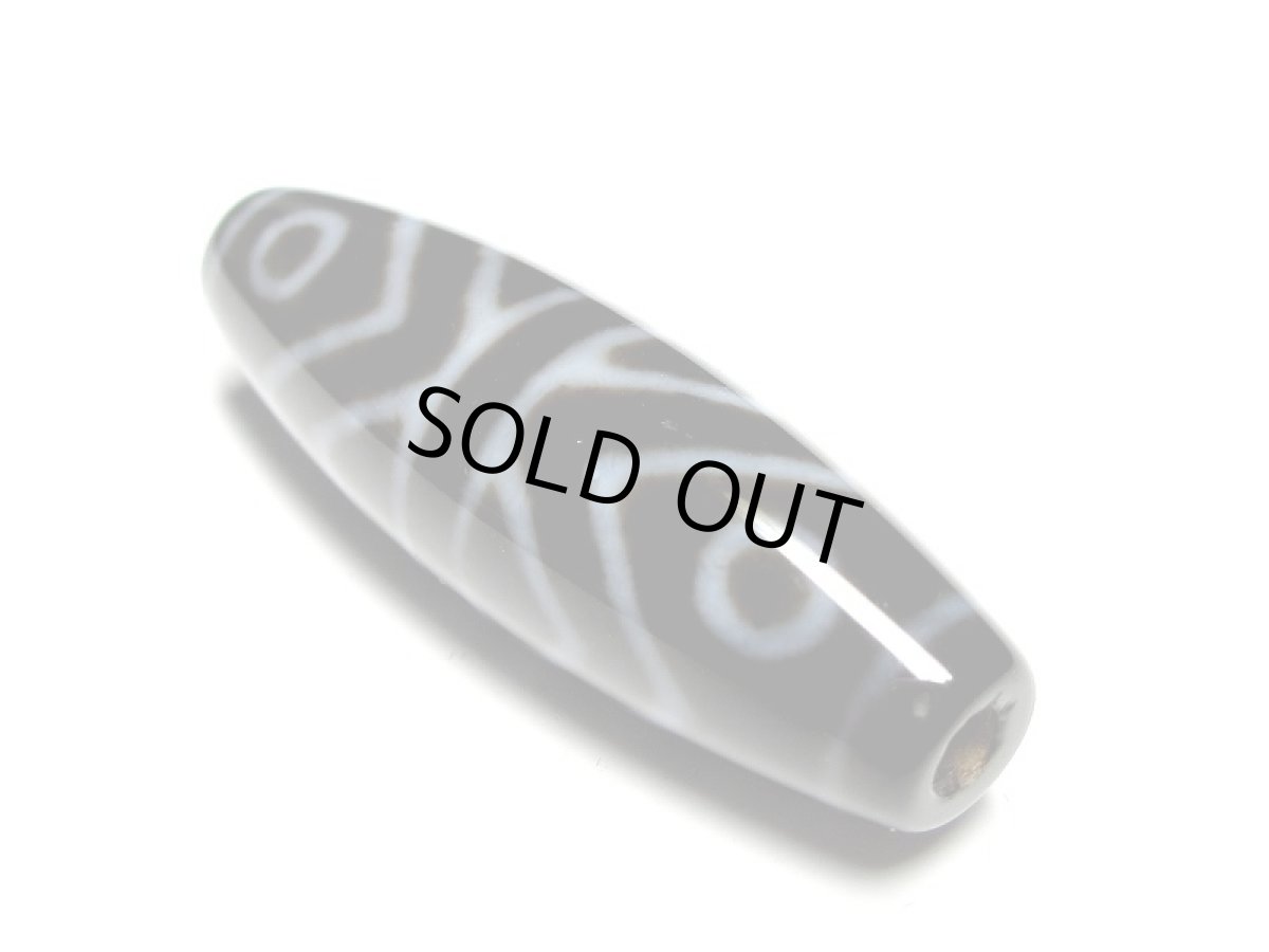 画像2: 黒地至純・金剛虎牙六眼天珠  39.5mm 【170220】 (2)