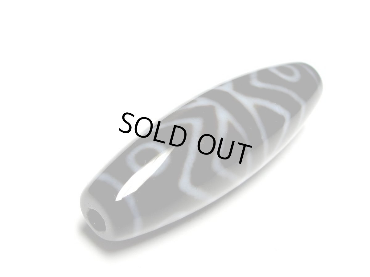 画像3: 黒地至純・金剛虎牙六眼天珠  39.5mm 【170220】 (3)