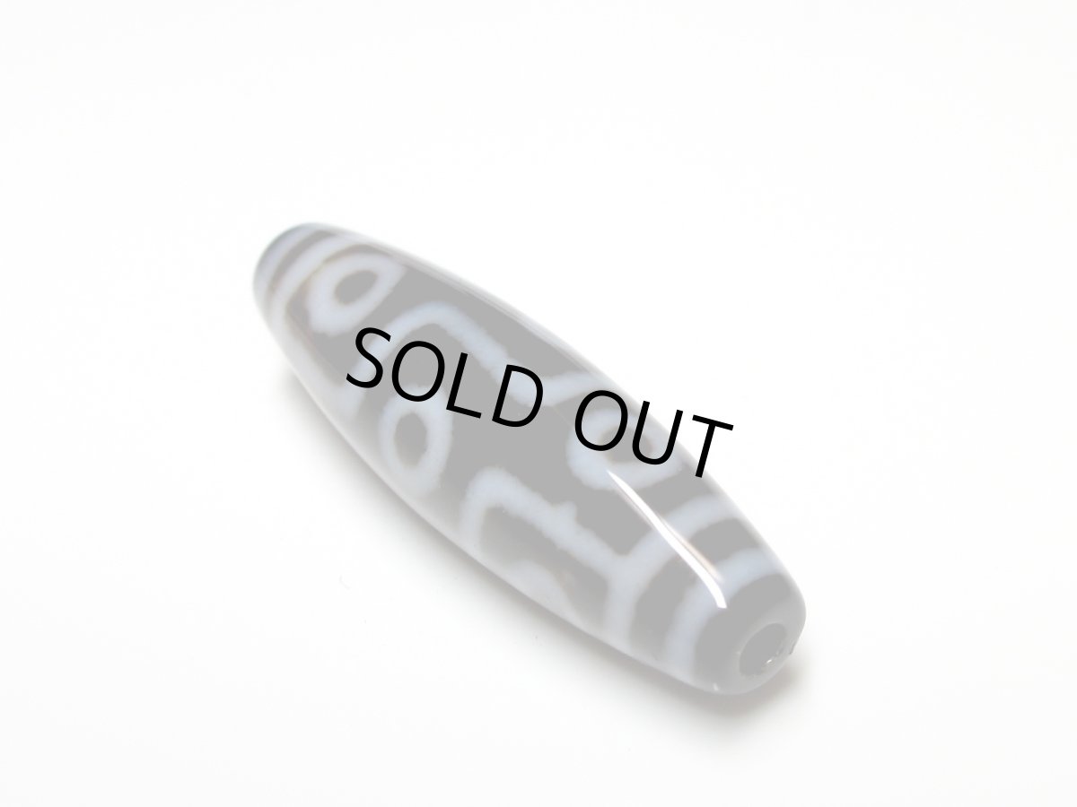 画像2: 黒地至純・九眼天珠 38mm  (2)