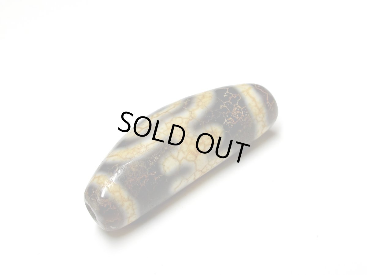 画像5: 風化龍紋・宝瓶蓮花天珠 35.5mm (5)