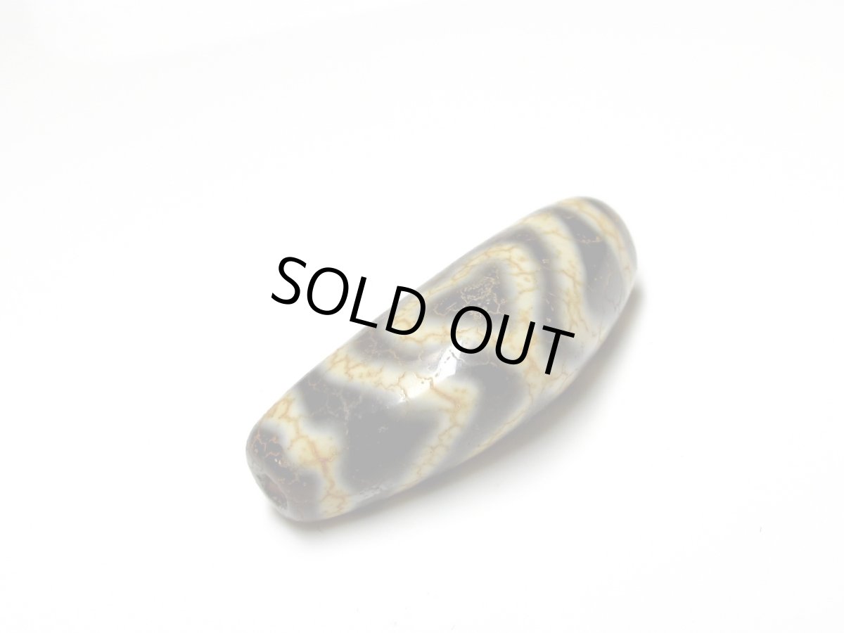 画像7: 風化龍紋・宝瓶蓮花天珠 35.5mm (7)