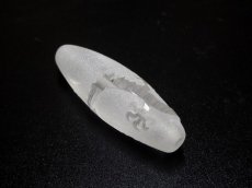 画像4: 彫刻水晶　五爪龍神天珠 37mm (4)