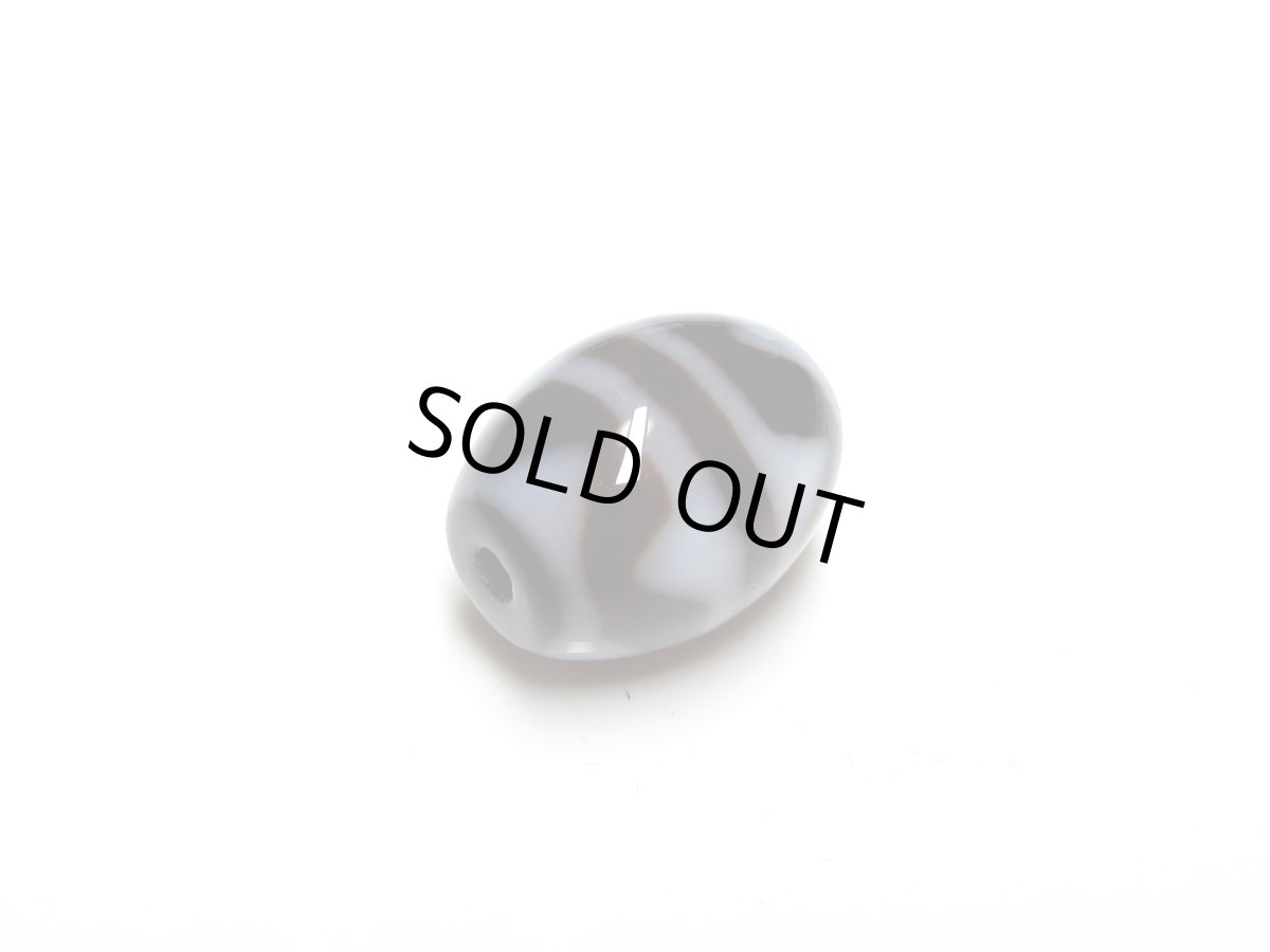 画像3: 黒地至純・四線虎牙天珠 16mm  (3)