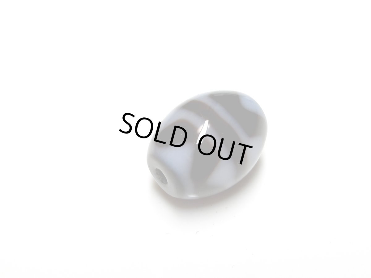 画像3: 黒地至純・四線虎牙天珠 16mm  (3)