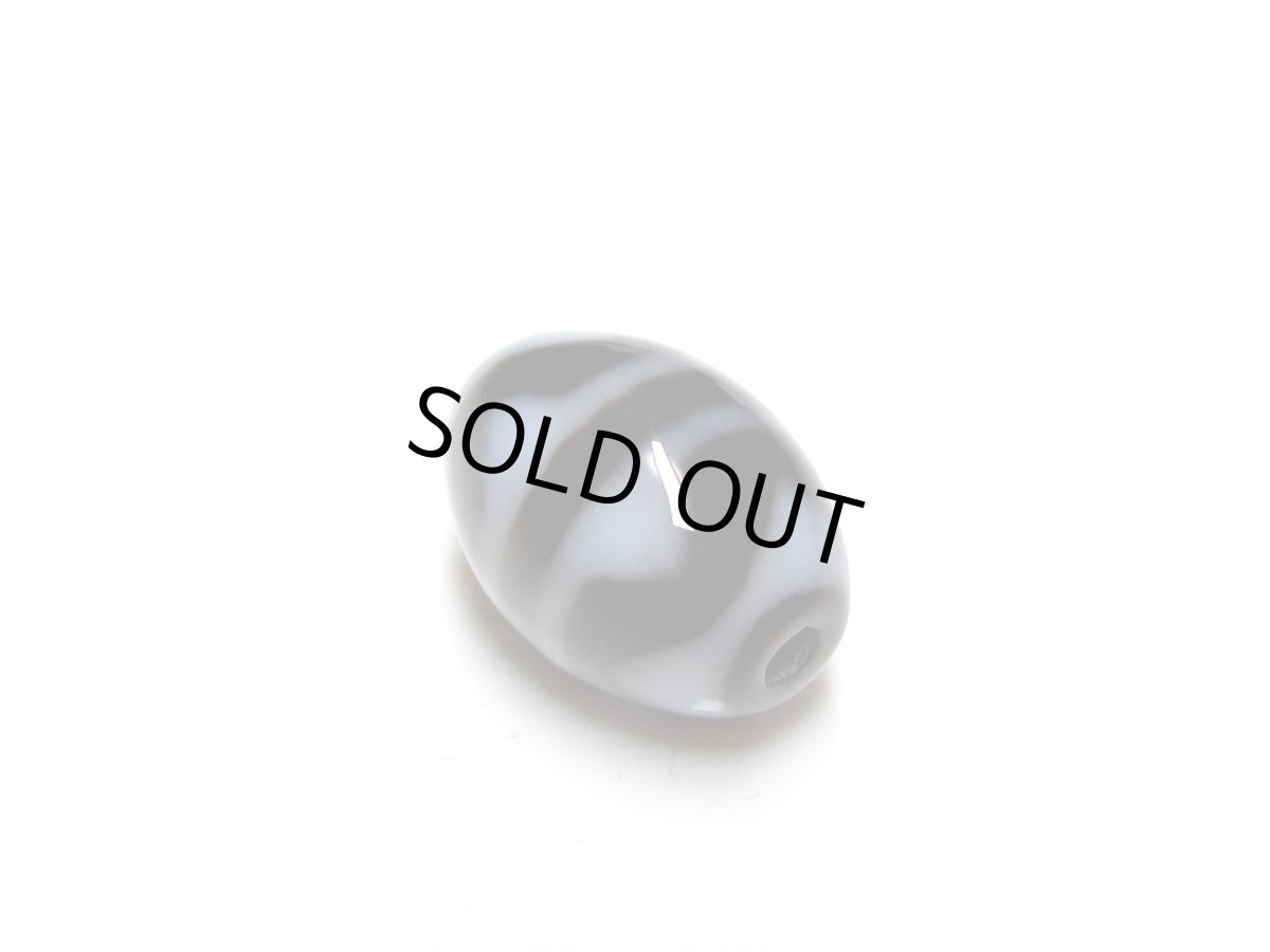 画像4: 黒地至純・四線虎牙天珠 16mm  (4)