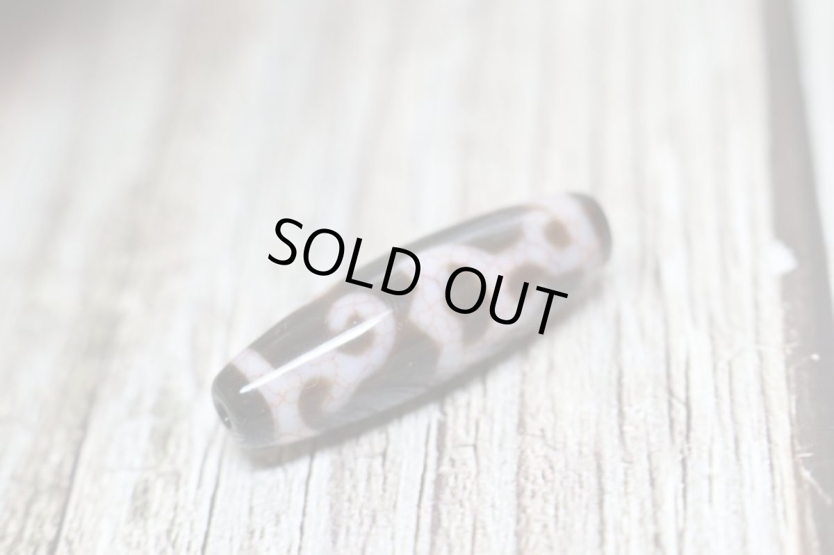 画像4: 血糸龍紋・水蓮花天珠 38mm (4)