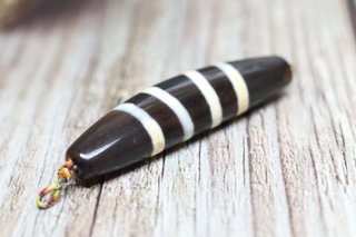 【dZi beadsジービーズ 西蔵 高品質】 老玉髄血糸龍紋息増懐板天珠 風水 伝統 伝説 三眼天珠 鳳凰眼天珠 龍鱗風化虎牙天珠 龍紋虎牙