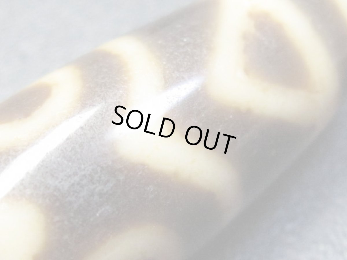 画像3: 黒地至純・金剛蓮花三眼天珠 45mm (3)