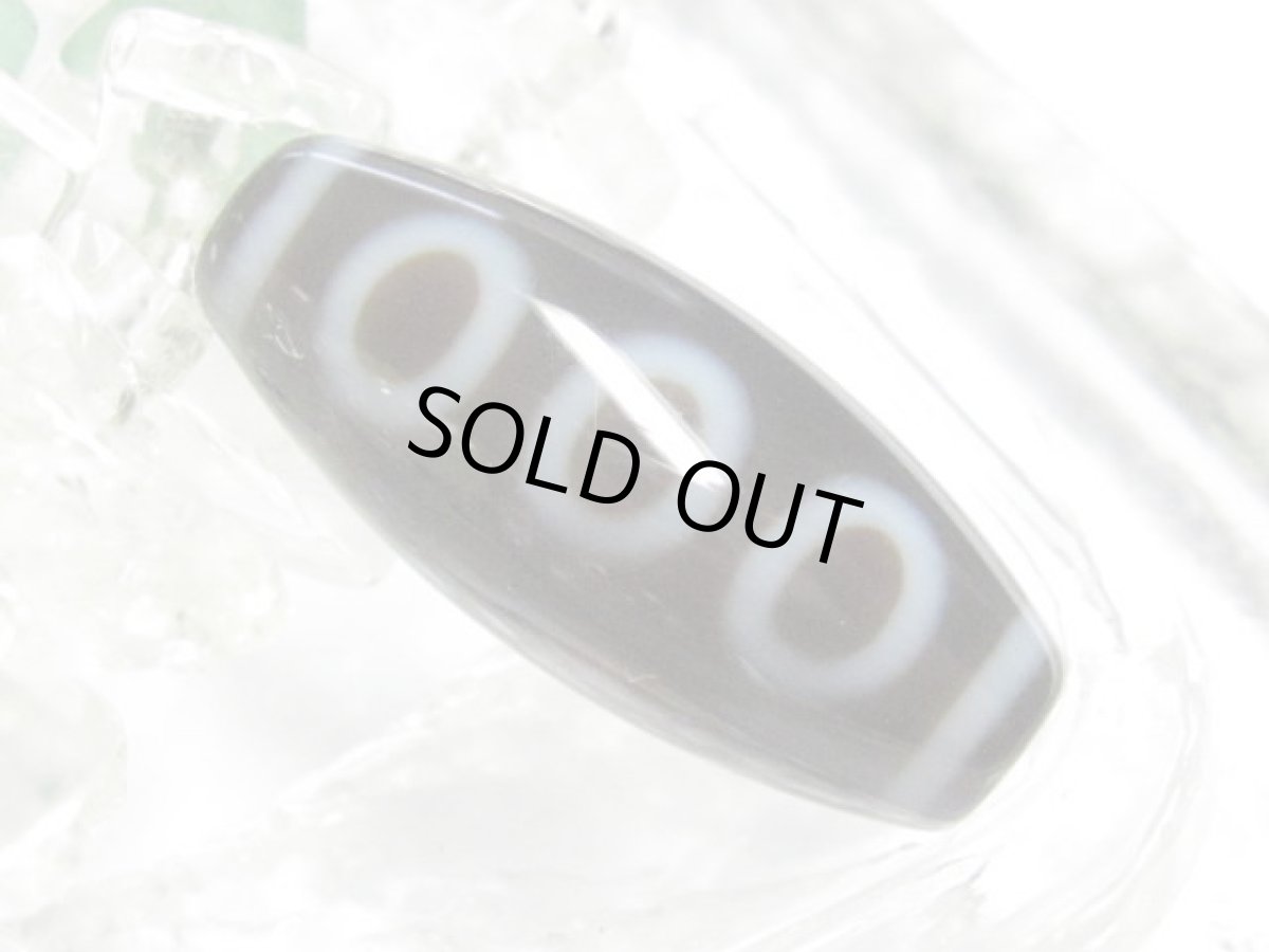 画像2: 黒地至純・五眼天珠 25mm (2)